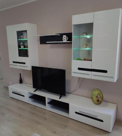 Luxury And Stylish Apartmen, Metro Station Obelya Sofia Bagian luar foto