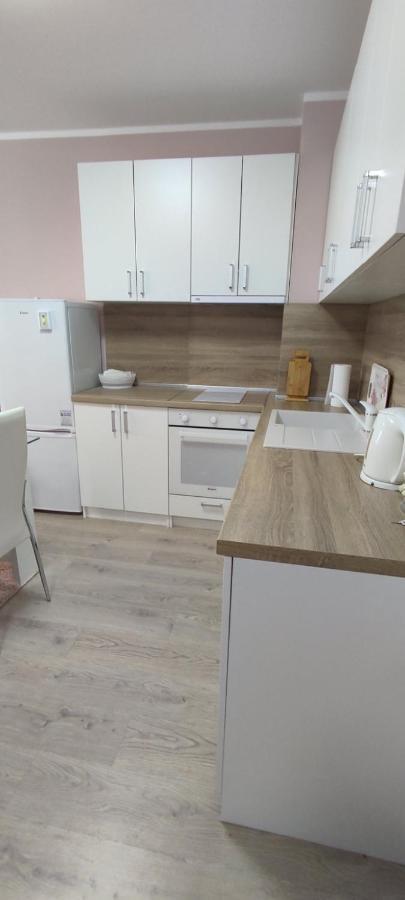 Luxury And Stylish Apartmen, Metro Station Obelya Sofia Bagian luar foto