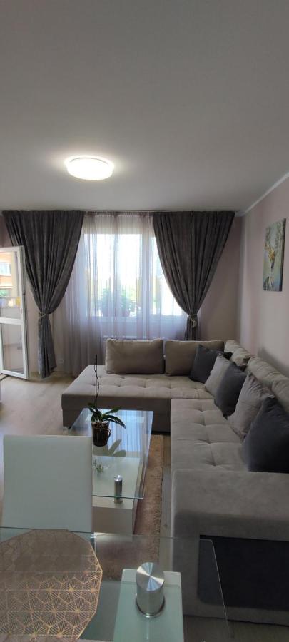 Luxury And Stylish Apartmen, Metro Station Obelya Sofia Bagian luar foto